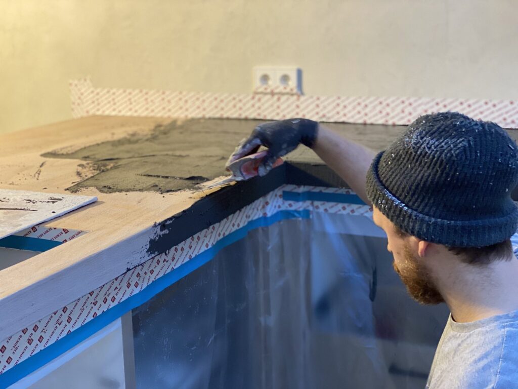 Projecten Betonstuc met de hand aangebracht op een keukenblad